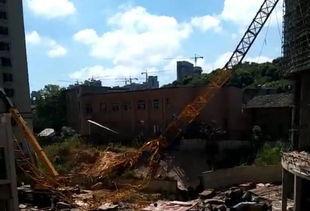 塔吊倒塌最新爆料,揭秘现场细节与原因分析  第2张