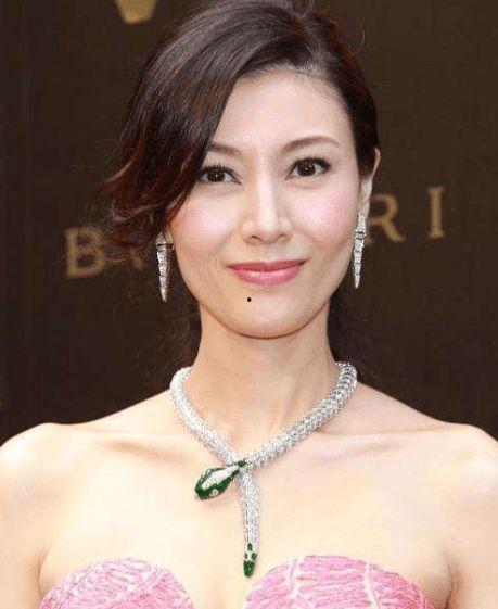 刘銮鸿爆料李嘉欣了吗视频,视频爆料真相大白 第2张 刘銮鸿爆料李嘉欣了吗视频,视频爆料真相大白 第2张