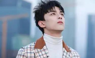 圈内人士爆料吴磊赵露思,甜蜜互动引粉丝热议  第3张