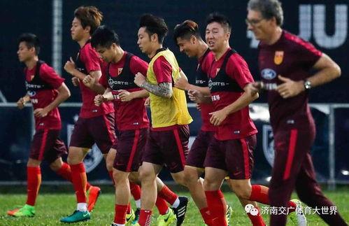 青岛球员爆料新闻报道,揭秘球队内部风云与争议瞬间 第3张 青岛球员爆料新闻报道,揭秘球队内部风云与争议瞬间 第3张