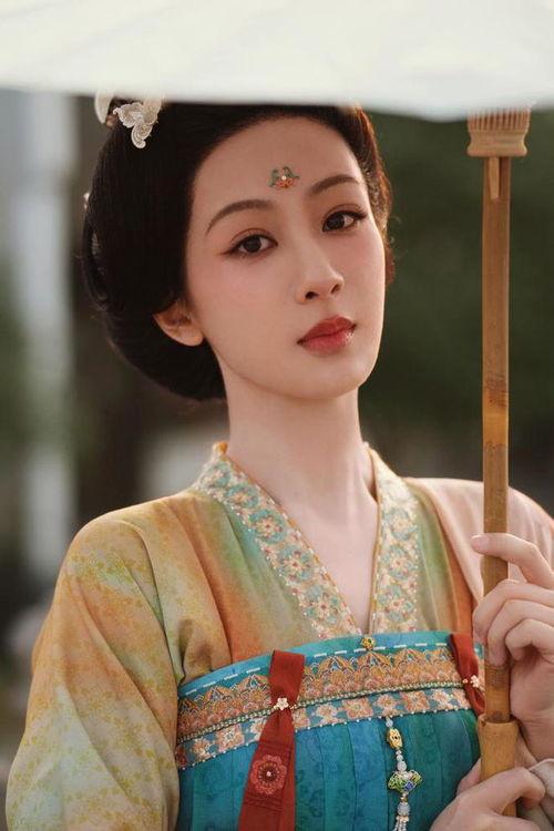 杨紫李现最新爆料古装图片,古装风华绝代引期待  第3张