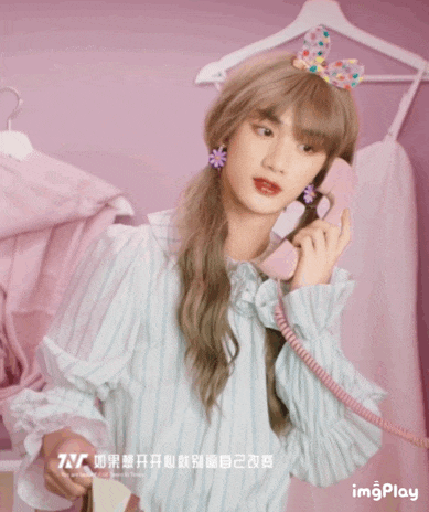 漂亮姐姐爆料男孩视频,引发网友热议！