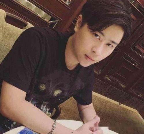 八卦主播最新爆料许华升,八卦主播曝许华升惊人内幕! 第3张 八卦主播最新爆料许华升,八卦主播曝许华升惊人内幕! 第3张