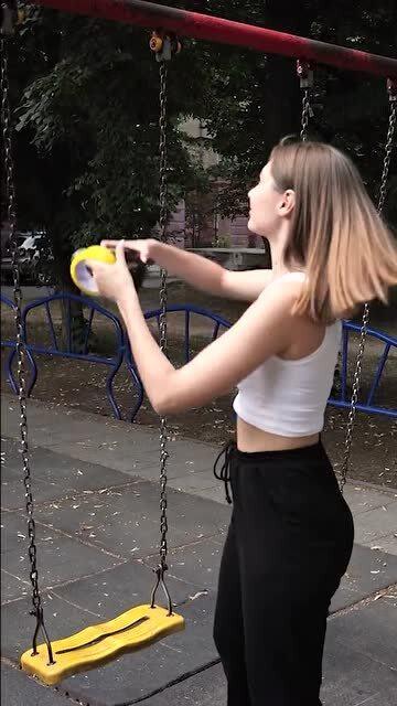 外国小姐姐爆料视频,真实爆料视频背后的故事