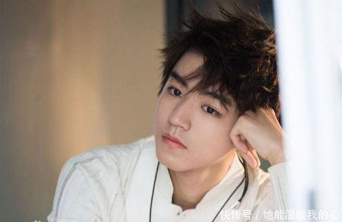 娱乐圈吃瓜小说双男主文,瓜田里的甜蜜邂逅 第3张 娱乐圈吃瓜小说双男主文,瓜田里的甜蜜邂逅 第3张