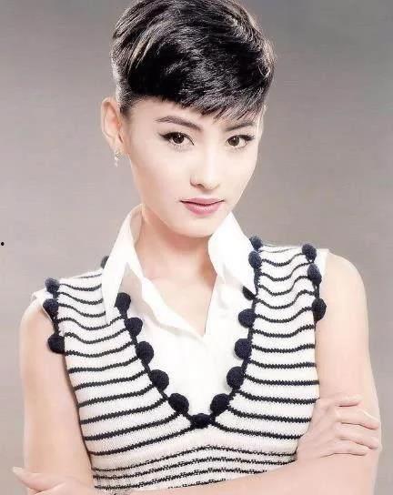 娱乐圈真实爆料女明星名字,真实爆料揭示某当红女明星的幕后故事 第3张 娱乐圈真实爆料女明星名字,真实爆料揭示某当红女明星的幕后故事 第3张